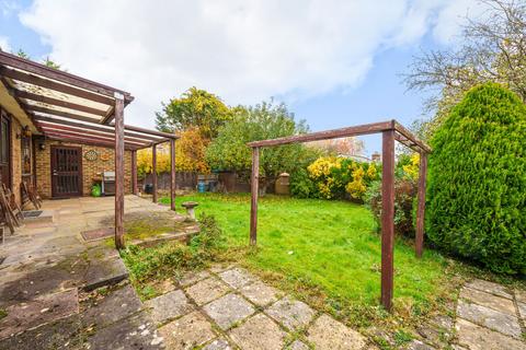 88 Bracken Path, Epsom, KT18 7SZ