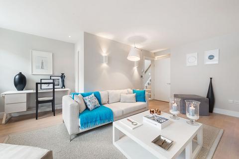 4 bedroom mews to rent, Pavilion Road, London SW1X