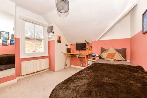 Flat 5, 26 Dornton Road, South Croydon, CR2 7DQ