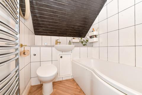 Flat 5, 26 Dornton Road, South Croydon, CR2 7DQ
