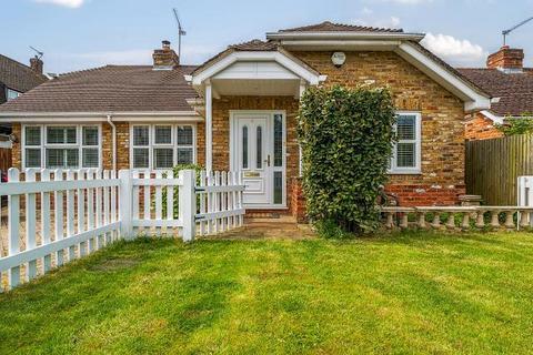 3 bedroom detached bungalow for sale, Windsor,  Berkshire,  SL4