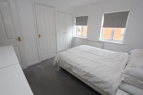 18 Cwrt Newton Pool, Rhoose, Barry, CF62 3LY
