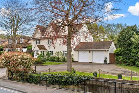 5 bedroom detached house for sale, Middle Street, Nazeing, EN9