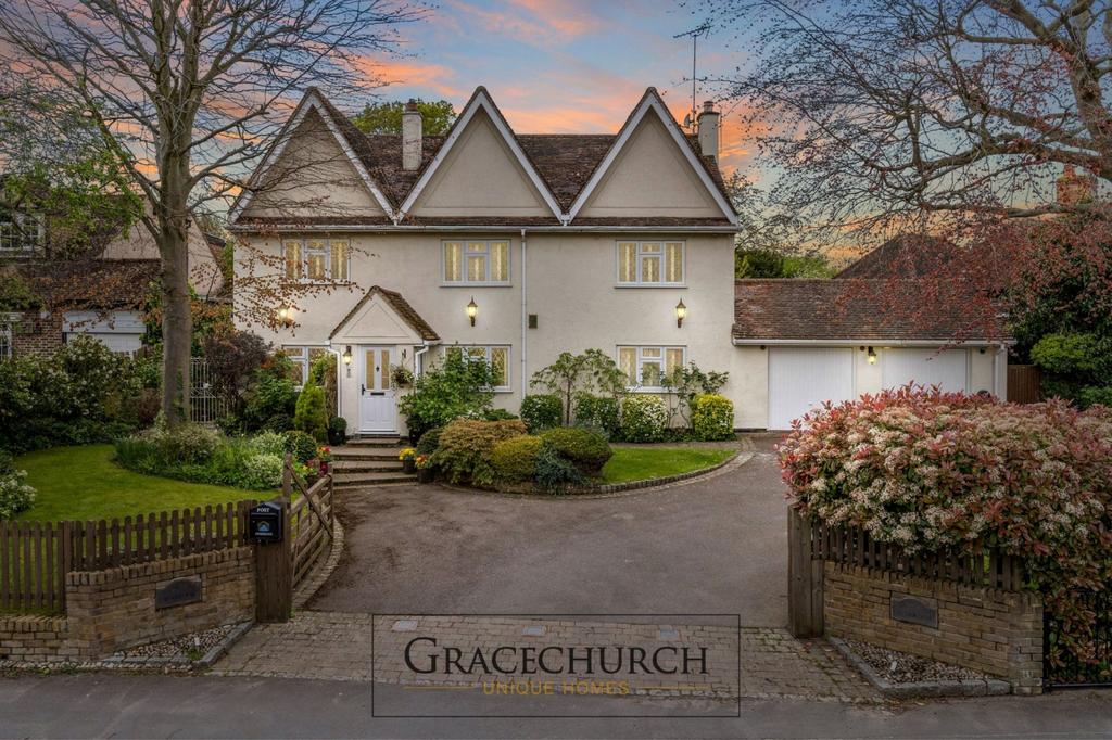 5 Bedroom Detached Home for sale