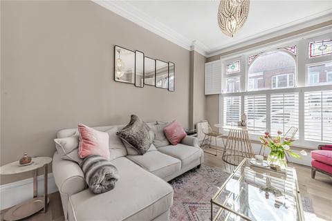 2 bedroom flat for sale, Bovingdon Road, London, SW6