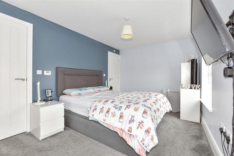 5 Richmond Way, Whitfield, Dover, CT16 3FL