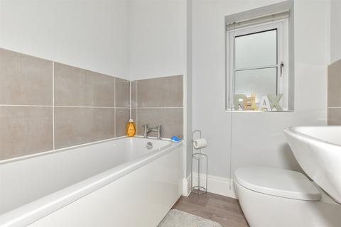 5 Richmond Way, Whitfield, Dover, CT16 3FL