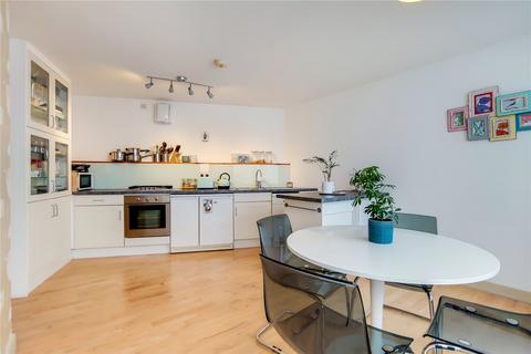 2 bedroom flat to rent, Boxley Street, London, E16