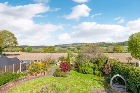 3 bedroom detached house for sale, Darton Road, Cawthorne