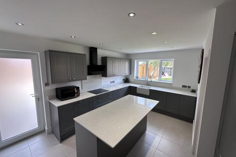 4 bedroom detached house for sale, Holsworthy Close, Nuneaton, CV11