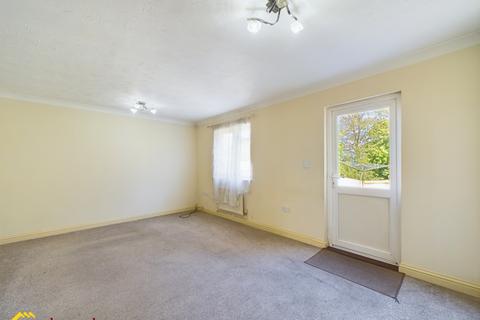 3 bedroom end of terrace house to rent, Withycombe Drive, Banbury OX16