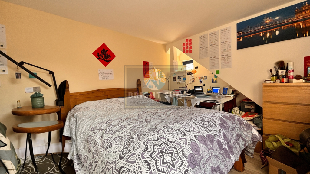 Iver SL0 2 bed flat to rent £1,500 pcm (£346 pw)