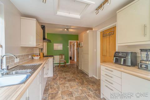 3 bedroom semi-detached house for sale, Clarence Place, Pontypool, NP4