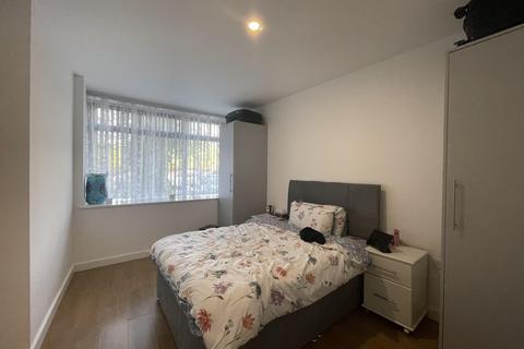 1 bedroom flat to rent, Fitzwilliam House, Southall, UB2