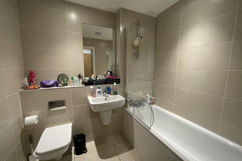 1 bedroom flat to rent, Fitzwilliam House, Southall, UB2