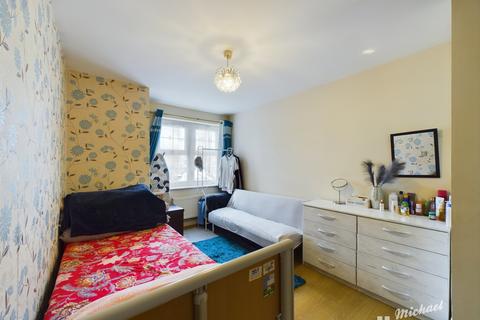 2 bedroom flat for sale, Summers House Coxhill Way, Aylesbury, Buckinghamshire