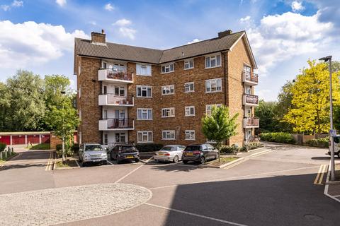 2 bedroom apartment for sale, Old Mill Court, Chigwell Road, South Woodford, E18
