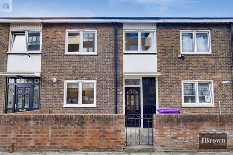 4 bedroom terraced house for sale, Woodall Close, London, E14
