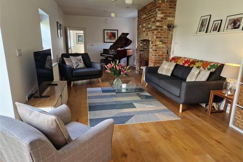 3 Bridge Road, Chertsey, KT16 8JH