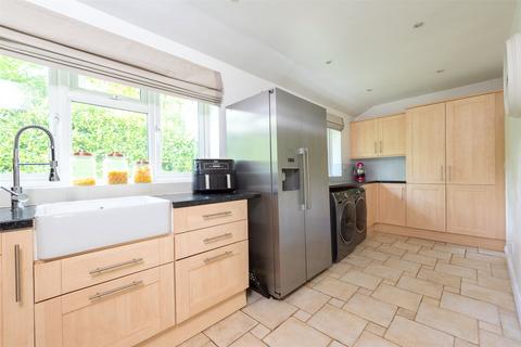 Chelford Springfield Road, Camberley, GU15 1AE