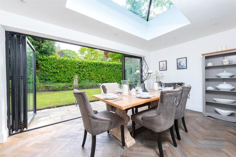Chelford Springfield Road, Camberley, GU15 1AE
