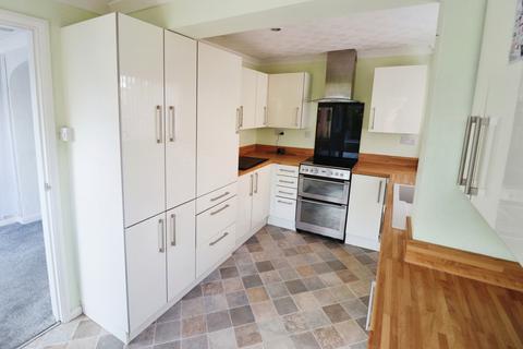 3 bedroom semi-detached house for sale, Chestnut Road, North Hykeham LN6