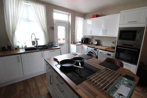 2 bedroom terraced house for sale, Colenso Walk, Keighley, BD21