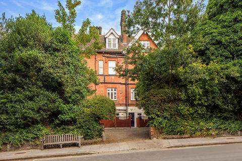 2 bedroom flat for sale, Netherhall Gardens, Hampstead, London, NW3