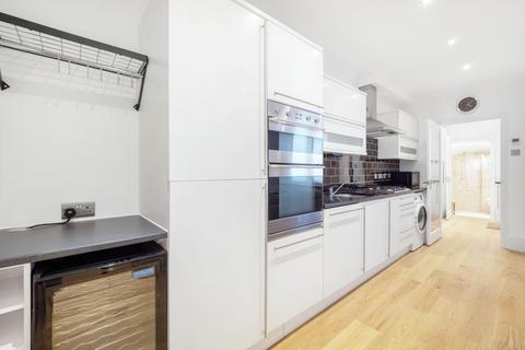 2 bedroom apartment to rent, Rostrevor Road London SW6