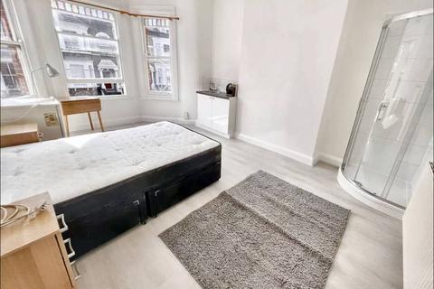 5 bedroom maisonette to rent, Lime Grove, London W12