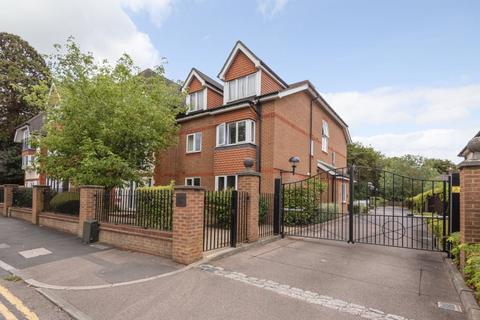 2 bedroom apartment to rent, Burnham Gate, Guildford GU1