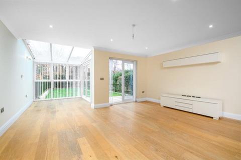 4 bedroom semi-detached house for sale, Molesey Road, Walton-On-Thames, KT12