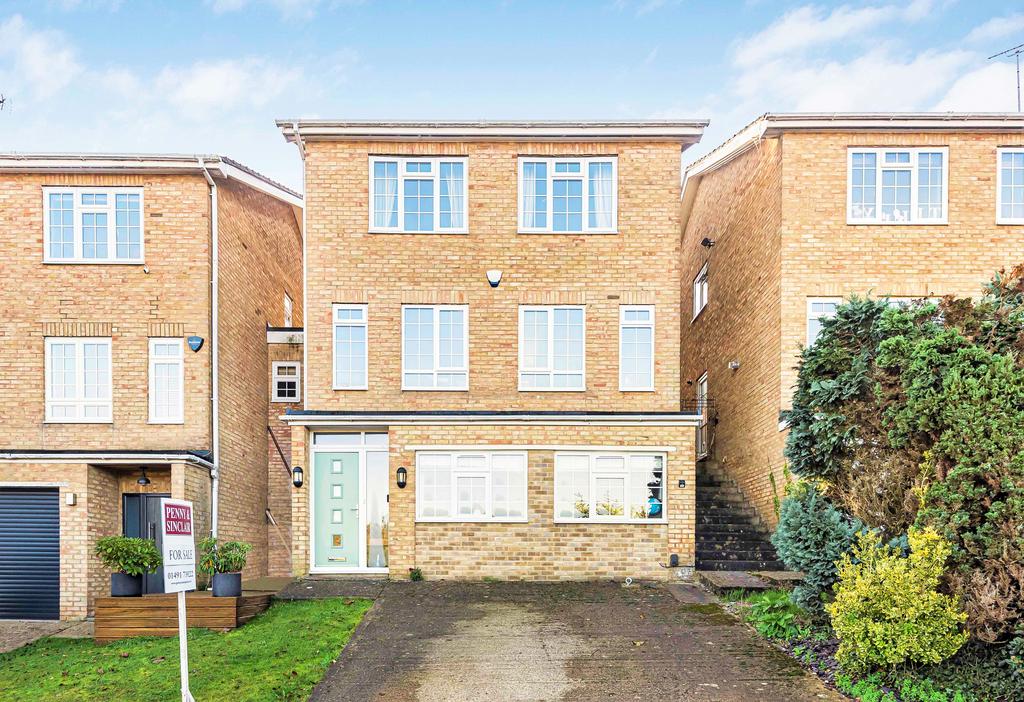 Haywards Close, HenleyonThames, RG9 4 bed link detached house for