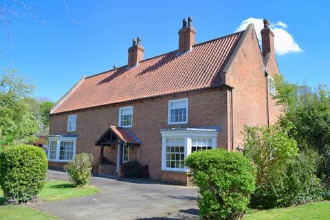 5 bedroom detached house for sale, Main Street, Horkstow, DN18