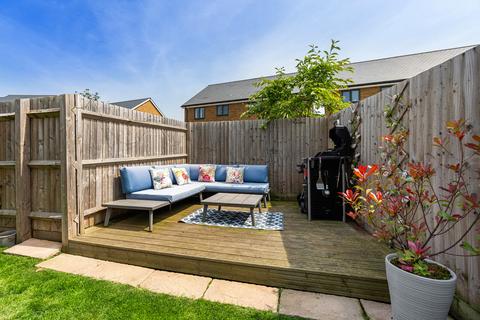 16 Paris Drive, Northfleet, Gravesend, DA11 8GU