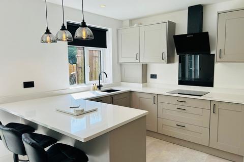 220 Bescar Lane, Scarisbrick, Ormskirk, L40 9QT