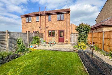 2 bedroom semi-detached house for sale, Oakfield Close, Brigg, North Lincolnshire, DN20