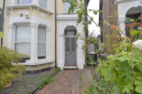 1 bedroom flat to rent, St. Swithuns Road London SE13