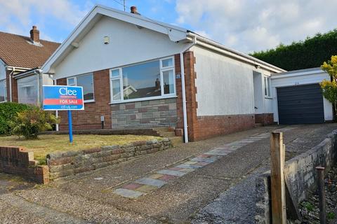 3 bedroom detached bungalow for sale, Twyni Teg, Killay, Swansea, City And County of Swansea.