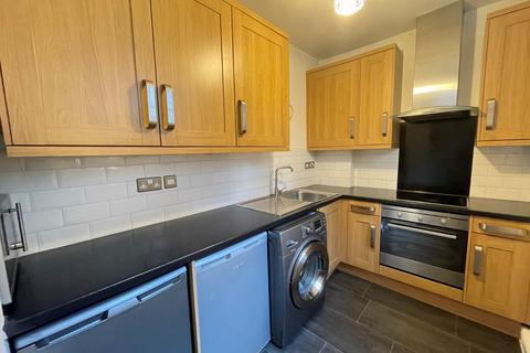 1 bedroom flat to rent, Kirkstall Lane, Kirkstall, Leeds, LS5
