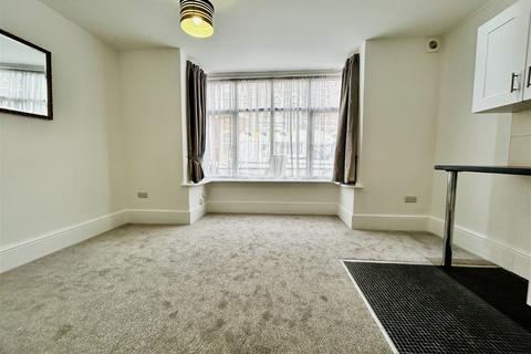 1 bedroom flat for sale, Victoria Road, Exmouth EX8