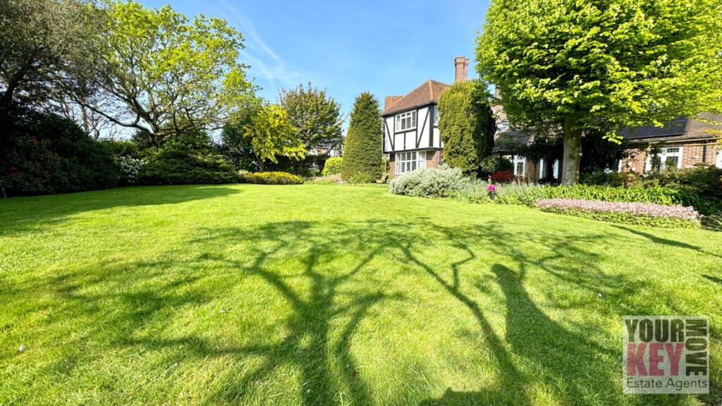 New Dover Road, Capelleferne... 6 bed detached house for sale £950,000