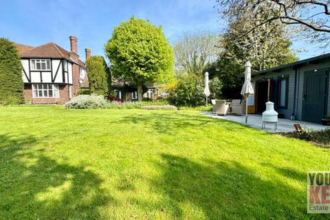 6 bedroom detached house for sale, New Dover Road, Capel-le-ferne, Folkestone, Kent CT18 7LF