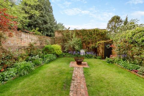 4 bedroom semi-detached house for sale, Church Street, Odiham, Hampshire