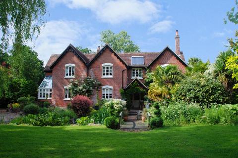 4 bedroom country house for sale, South Drive, Ossemsley, New Milton, BH25
