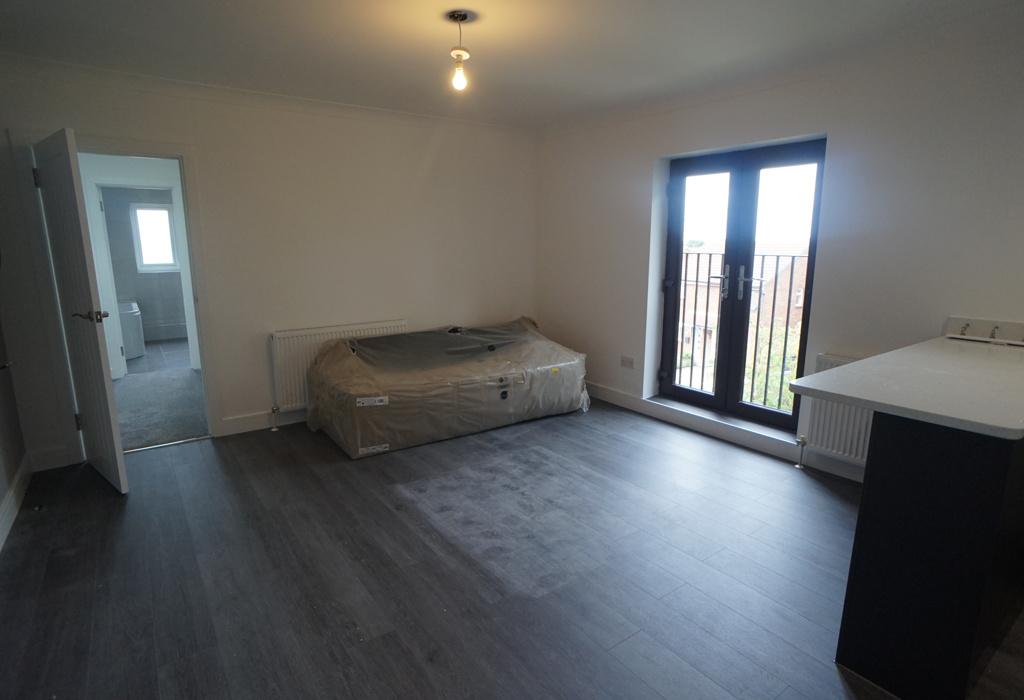 Deneholm, Hunt Road, Northfleet, Gravesend, Kent 2 bed apartment to