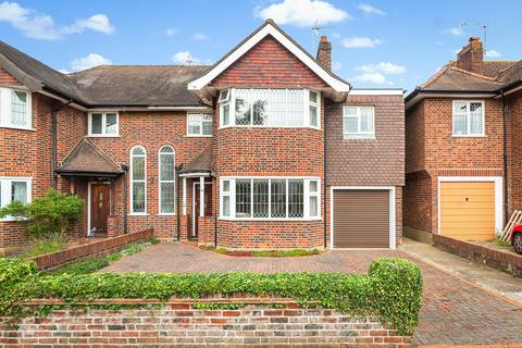 41 Overdale, Ashtead, KT21 1PT