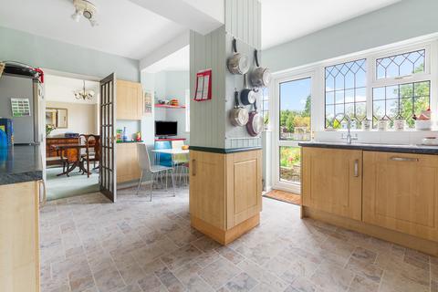 41 Overdale, Ashtead, KT21 1PT