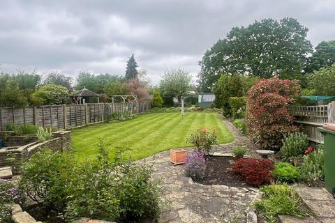 41 Overdale, Ashtead, KT21 1PT