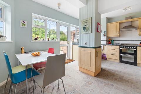 41 Overdale, Ashtead, KT21 1PT